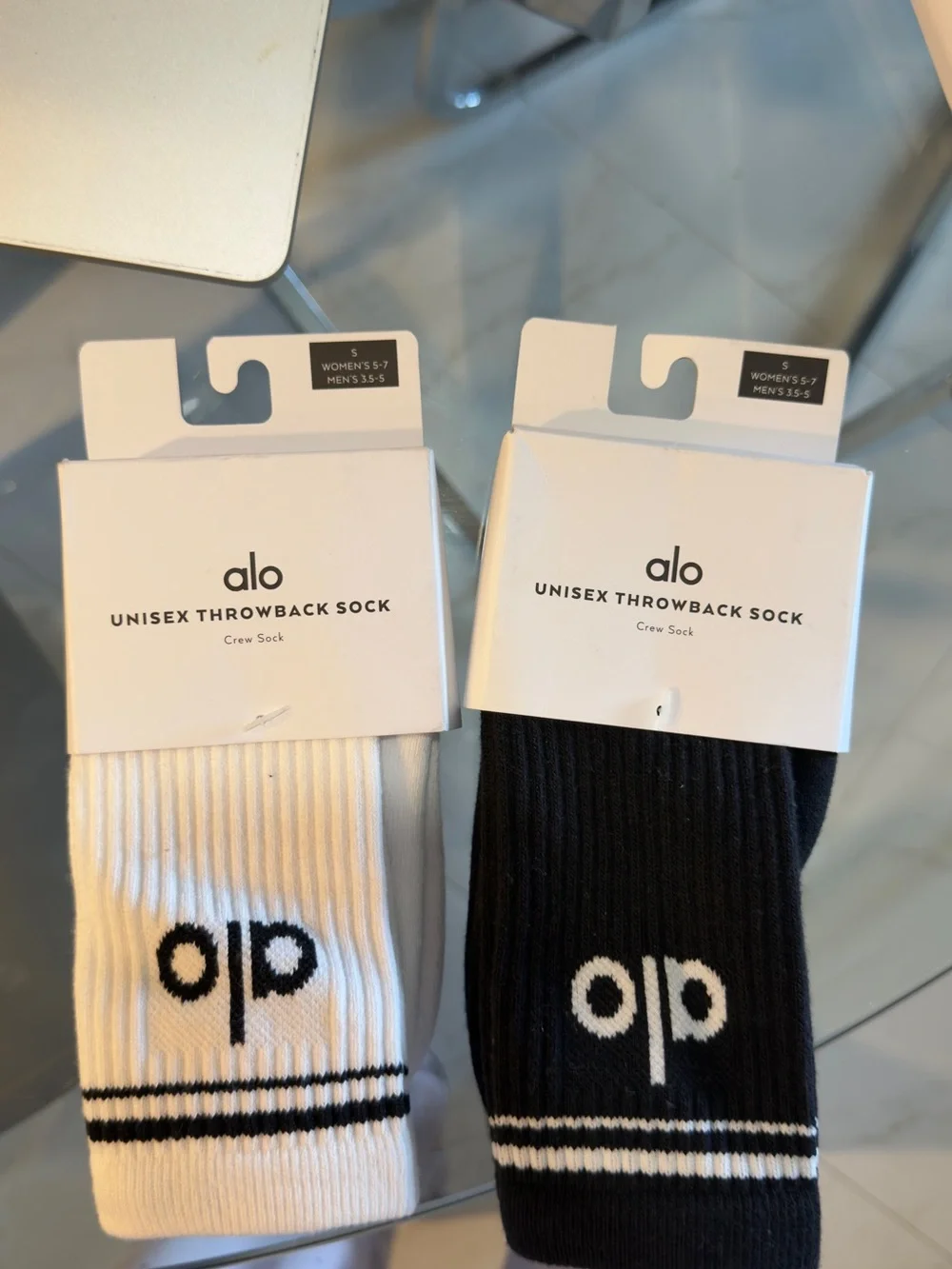 ALO Yoga Unisex Throwback Crew Socks - White & Black